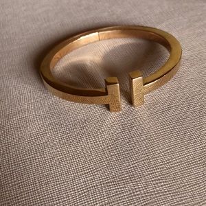 Tiffany T bracelet gold NFS